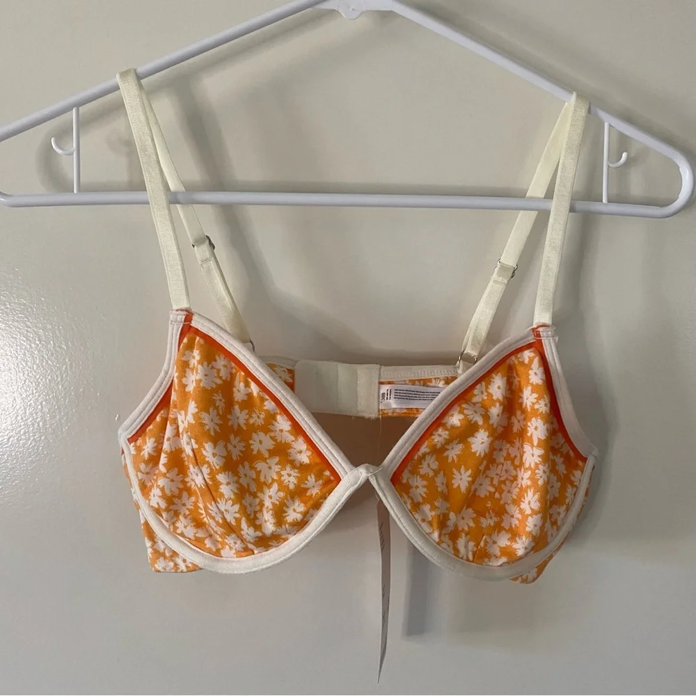 Urban Outfitters Daisy‎ Floral Bralette, 36B- NWT